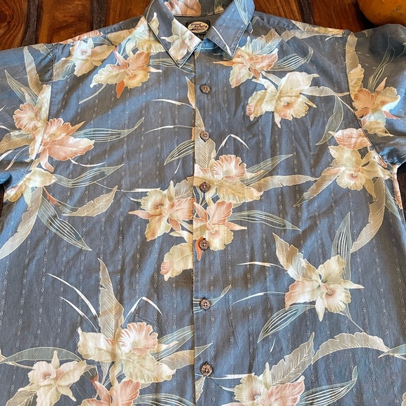 Tommy Bahama men’s S/S Flower Design Button Down Camp. NWOT - Picture 5 of 7